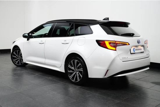 Toyota Corolla Touring Sports 1.8HYBRID STYLE BI-TONE | ELEKTR KLEP | CAMERA | ADAPTIVE CRUISE | STOELVERWARMING | HEAD UP DISPLAY | 17'' LMV |