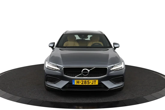 Volvo V60 T4 Momentum Pro