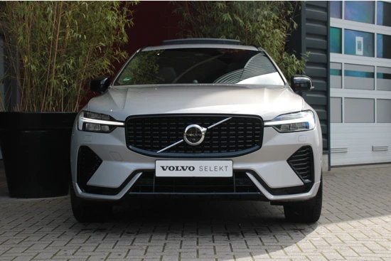 Volvo XC60 2.0 Recharge T8 AWD Ultimate Dark 455 pk | Trekhaak | Schuifdak | Bowers & Wilkins audio | 360º Camera | Head-Up Display | Adapt