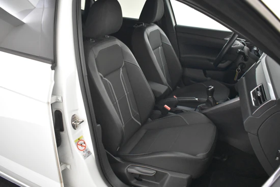 Volkswagen Polo 1.0 TSI 96PK Highline | 1e Eigenaar | 100% Dealeronderhouden | Half leer | Climate Control | Adaptive Cruise Control | PDC V+A |