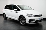 Volkswagen Touran 1.5 TSI DSG-7 150PK 7P R-Line | TREKHAAK | NAVI BY APP | CAMERA | KEYLESS