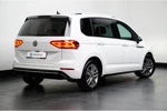 Volkswagen Touran 1.5 TSI DSG-7 150PK 7P R-Line | TREKHAAK | NAVI BY APP | CAMERA | KEYLESS