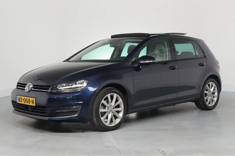 Volkswagen Golf 1.4 TSI ACT Highline Automaat | Leder | Open Dak | Trekhaak | Cruise Adaptive | Stoel/Stuur Verwarming | Clima | Navi | Parkeers