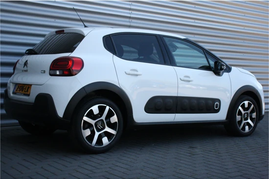 Citroën C3 1.2 PURETECH 110PK 5-DRS SHINE AUTOMAAT / NAVI / LEDER / CLIMA / LED / PDC / 16" LMV / CAMERA / BLUETOOTH / CRUISECONTROL / 1E E