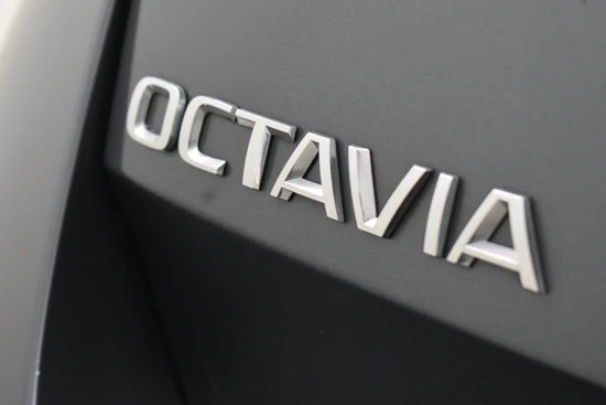 Škoda Octavia Combi 1.4 TSI 204PK iV PHEV Business Edition Plus | 1500KG Trekgewicht | Adaptive Cruise Control | Achteruitrij Camera | Stoelve
