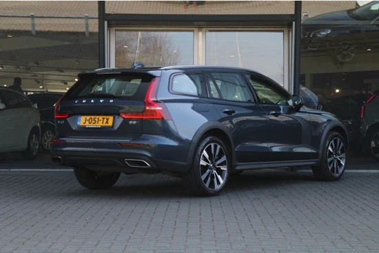 Volvo V60 Cross Country B5 AWD Pro | Harman/Kardon | HUD | Adaptive Cruise | 360° Camera | Panoramadak | Memory-Seats | BLIS | 19-Inch