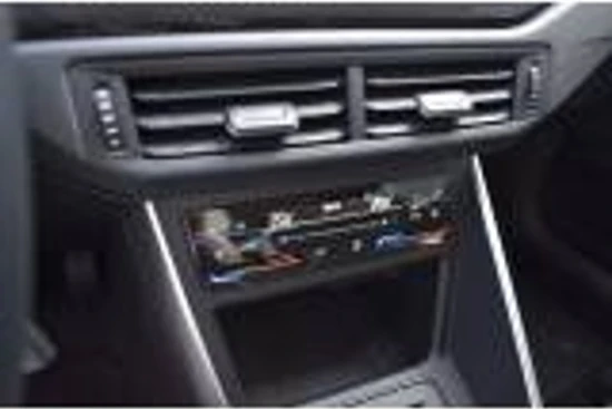 Volkswagen Polo 1.0 TSI 95PK Life Business | NAVIGATIE | CAMERA | STOELVERW. | 15 INCH