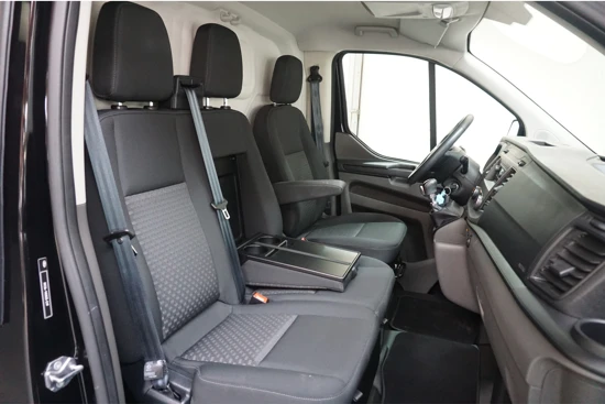 Ford Transit Custom 300 2.0 TDCI L2H1 Trend | 18" Lichtmetaal | Treeplanken | Wegklapbare dakdragers | Bluetooth | Cruise Control |