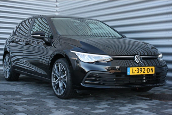 Volkswagen Golf 1.5 eTSI 150PK STYLE+ AUTOMAAT / NAVI / CLIMA / LED / PDC / CAMERA / 18" LMV / KEYLESS / ALCANTARA / WINTERPAKKET / ADAPT. CRUIS