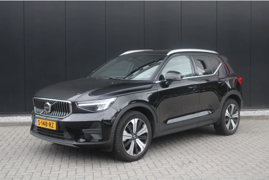 Volvo XC40 T4 Recharge Core Bright | 19" All-season | Camera | Keyless | Stoel / stuurverwarming | Getint glas | DAB-audio