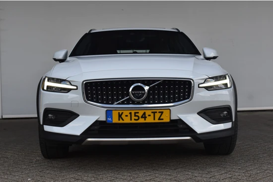 Volvo V60 Cross Country 2.0 B5 AWD Pro