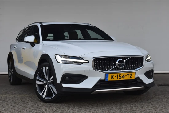 Volvo V60 Cross Country 2.0 B5 AWD Pro