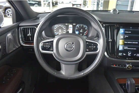 Volvo V60 Cross Country 2.0 B5 AWD Pro