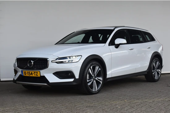 Volvo V60 Cross Country 2.0 B5 AWD PANO/LEDER/19INCH/HEAD UP/BOWERS&WILKINS/ELEKTR STOEL+GEHEUGEN