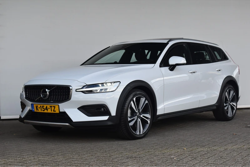 Volvo V60 Cross Country 2.0 B5 AWD