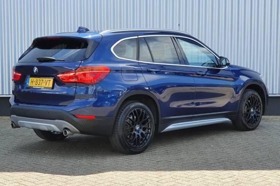 BMW X1 sDrive20i High Executive | Trekhaak! | Lederen Bekleding | Stoelverwarming | CruiseControl | Navigatie |