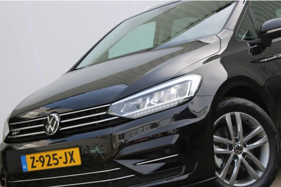 Volkswagen Touran 1.5 TSI 150PK DSG Aut. Highline Business R | 7 Persoons | Trekhaak | App-Connect | Camera | 17'' LMV