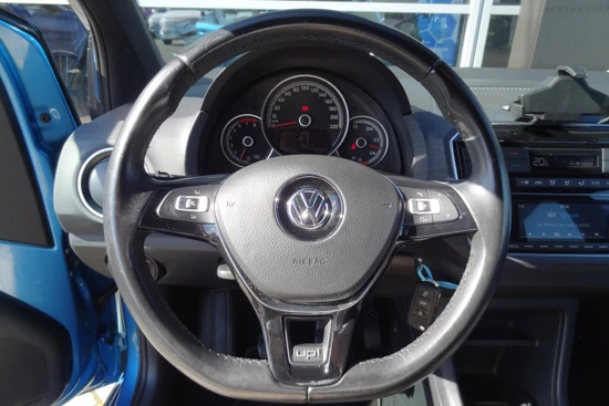 Volkswagen up! 1.0 TSI BMT cross up! | 90PK UITVOERING | AIRCO | ACHTERUITRIJCAMERA | STOELVERWARMING