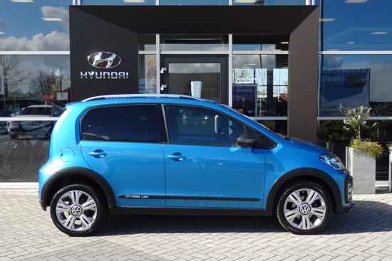 Volkswagen up! 1.0 TSI BMT cross up! | 90PK UITVOERING | AIRCO | ACHTERUITRIJCAMERA | STOELVERWARMING