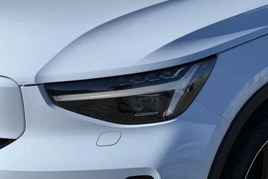 Volvo C40 Extended Range Ultimate | Direct Leverbaar | Van €65.960 naar €61.940 | Panorama Dak | LED Matrix Koplampen | 20 Inch | Harman/K