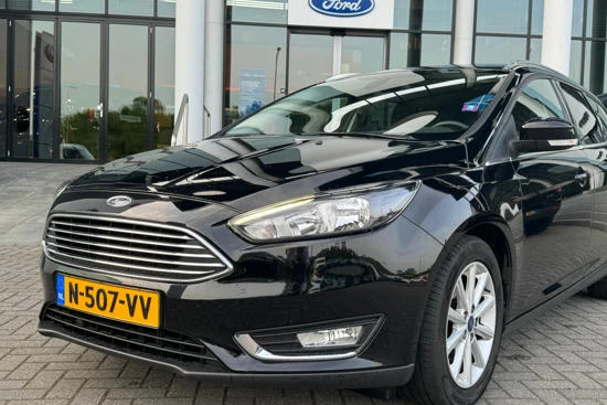 Ford Focus Wagon 1.0 125PK Titanium | NETTE O.H. HISTORIE! | TREKHAAK | STUUR/STOEL VERWARMING | CRUISE CONTROL | PRIVACY GLASS | VOORRUIT