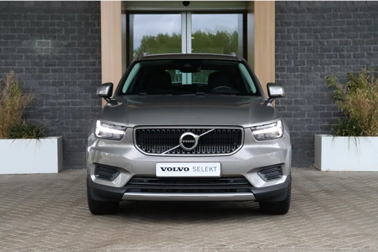 Volvo XC40 T5 Recharge Inscription | Trekhaak | Adaptieve Cruise Control | Pilot Assist | BLIS Dode Hoek Detectie | Parkeercamera | Parkeer