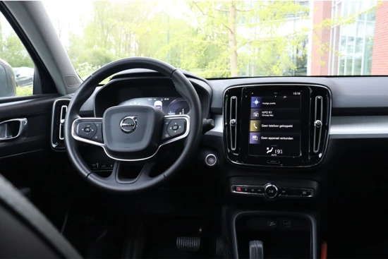 Volvo XC40 T5 Recharge Inscription | Trekhaak | Adaptieve Cruise Control | Pilot Assist | BLIS Dode Hoek Detectie | Parkeercamera | Parkeer