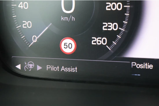 Volvo XC40 T5 Recharge Inscription | Trekhaak | Adaptieve Cruise Control | Pilot Assist | BLIS Dode Hoek Detectie | Parkeercamera | Parkeer