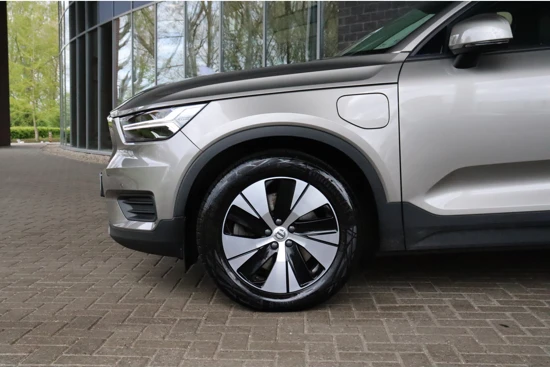 Volvo XC40 T5 Recharge Inscription | Trekhaak | Adaptieve Cruise Control | Pilot Assist | BLIS Dode Hoek Detectie | Parkeercamera | Parkeer