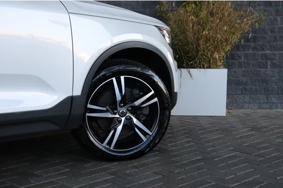 Volvo XC40 T5 Recharge R-Design | Elektrische bestuurdersstoel met geheugen | Stoel en Stuurwielverwarming | Adaptieve Cruise Control | Pil