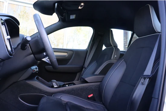 Volvo XC40 T5 Recharge R-Design | Elektrische bestuurdersstoel met geheugen | Stoel en Stuurwielverwarming | Adaptieve Cruise Control | Pil