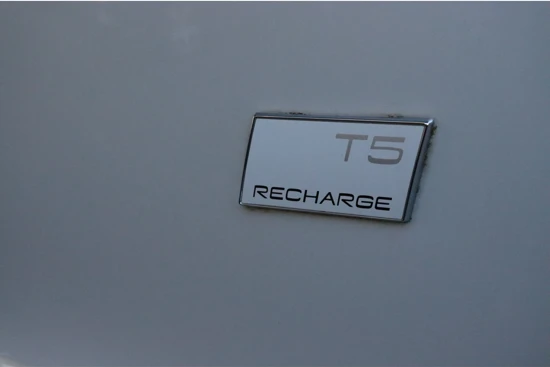 Volvo XC40 T5 Recharge R-Design | Elektrische bestuurdersstoel met geheugen | Stoel en Stuurwielverwarming | Adaptieve Cruise Control | Pil