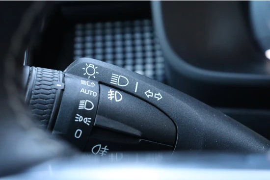 Volvo XC40 T5 Recharge R-Design | Elektrische bestuurdersstoel met geheugen | Stoel en Stuurwielverwarming | Adaptieve Cruise Control | Pil