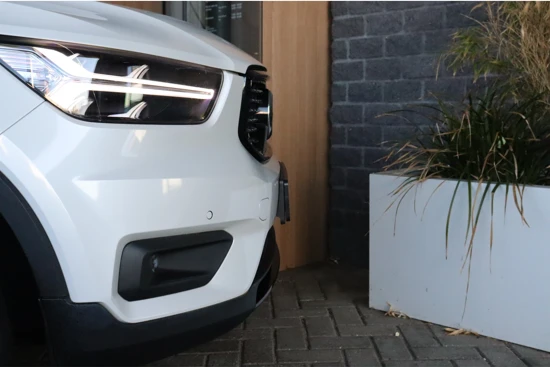 Volvo XC40 T5 Recharge R-Design | Elektrische bestuurdersstoel met geheugen | Stoel en Stuurwielverwarming | Adaptieve Cruise Control | Pil