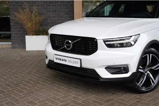 Volvo XC40 T5 Recharge R-Design | Trekhaak | Elektrische bestuurdersstoel met geheugen | Stoel en Stuurwielverwarming | Adaptieve Cruise Co