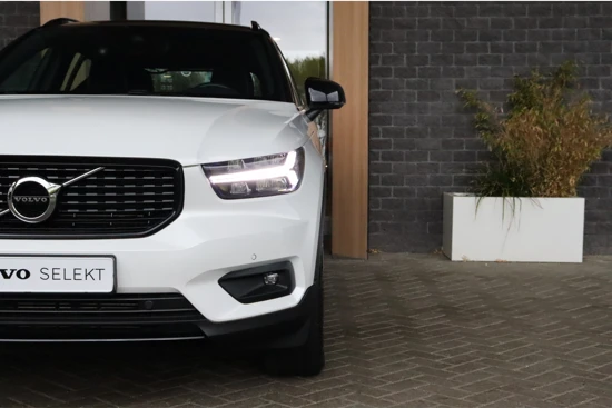 Volvo XC40 T5 Recharge R-Design | Trekhaak | Elektrische bestuurdersstoel met geheugen | Stoel en Stuurwielverwarming | Adaptieve Cruise Co