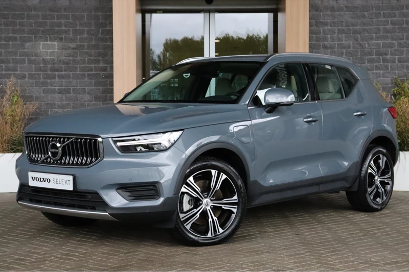 Volvo XC40 T4 Recharge Inscription | Parkeercamera | Lederen Bekleding | 19 Inch | Keyless Drive | Cruise Control | Parkeersensoren voor+ac