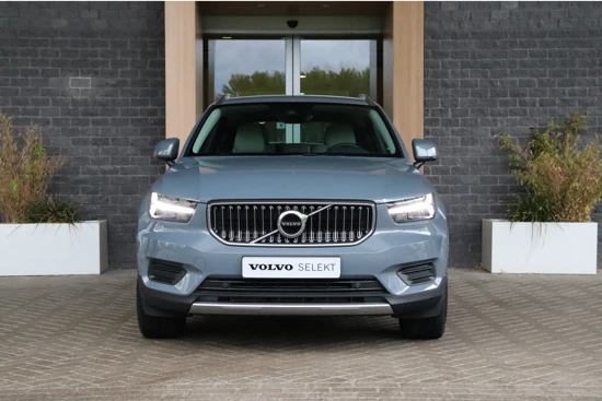 Volvo XC40 T4 Recharge Inscription | Parkeercamera | Lederen Bekleding | 19 Inch | Keyless Drive | Cruise Control | Parkeersensoren voor+ac