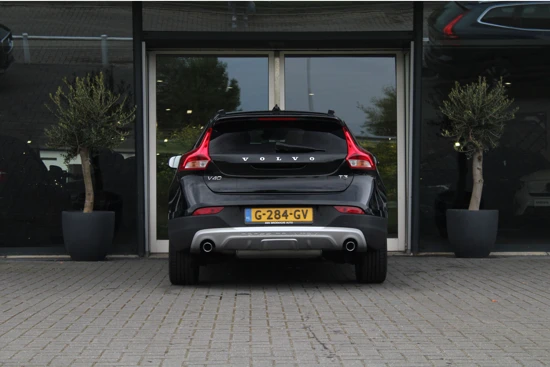 Volvo V40 Cross CountryT3 Polar+ Luxury | Adaptive Cruise | Leder | Getint Glas | Harman Kardon | Camera | Stoel & Stuurverwarming