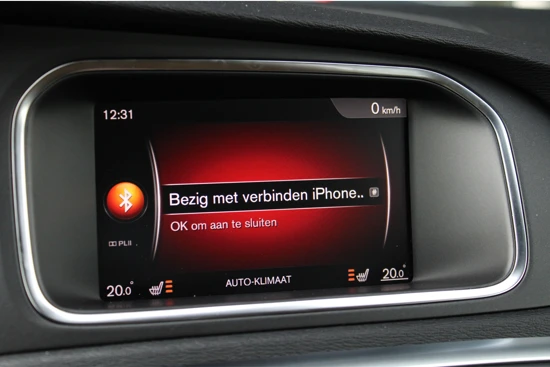 Volvo V40 Cross CountryT3 Polar+ Luxury | Adaptive Cruise | Leder | Getint Glas | Harman Kardon | Camera | Stoel & Stuurverwarming