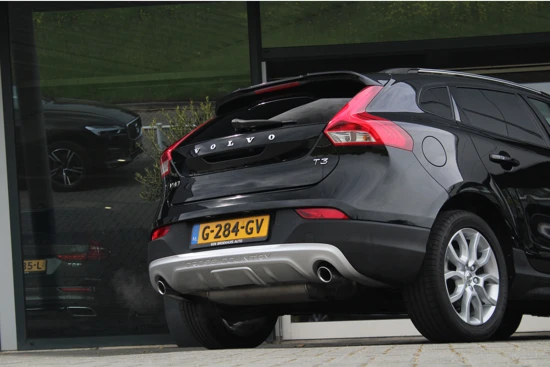 Volvo V40 Cross CountryT3 Polar+ Luxury | Adaptive Cruise | Leder | Getint Glas | Harman Kardon | Camera | Stoel & Stuurverwarming