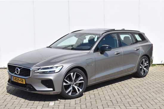 Volvo V60 T8 Twin Engine AWD R-Design #Panorama #Head-Up #Leder