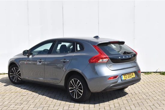 Volvo V40 T2 Polar+ #Stoelverw. #LED #DealerOnderhouden!