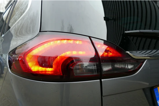 Opel Zafira 2.0 CDTI 130PK 7-P Innovation Aut. | Leder | Navi | Camera | Full-LED | 18 " LMV |