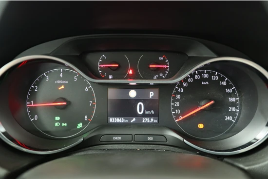 Opel Grandland X 1.2 Turbo Innovation | Automaat | 18 inch | Led | Climate Control | Navigatie | Cruise Control | AGR Stoelen | Dealer Onderhoude