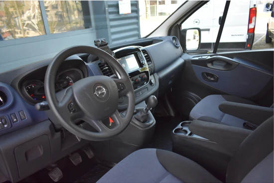 Opel Vivaro 1.6 CDTI L2H1 Dubbel C. Edition | Trekhaak | NAV | Camera | Betimmering | Carbolt | Bluetooth