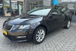 Škoda Octavia Combi 1.0 TSI 115 pk Ambition Business | Trekhaak | Navigatie | Parkeer sensoren |