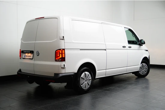 Volkswagen Transporter L2 | 150 pk DSG | Trekhaak | Multistuur | Stoelvwerwarming | Navi By App | EU6