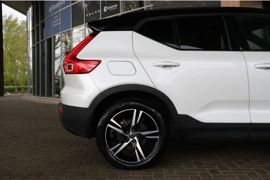 Volvo XC40 T5 Recharge R-Design | Vol! | 360° Camera | Schuifdak | Harman Kardon | Stoel en Stuurwielverwarming | Full LED Meesturende kopl