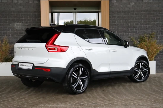 Volvo XC40 T5 Recharge R-Design | Vol! | 360° Camera | Schuifdak | Harman Kardon | Stoel en Stuurwielverwarming | Full LED Meesturende kopl